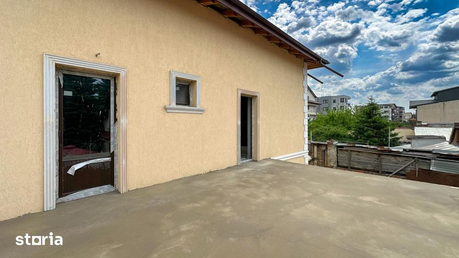 Casă cu 7 camere cu Teren 227 Mp în Colentina
