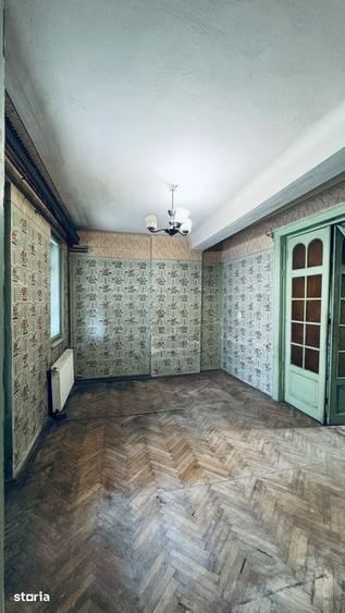 Apartament cu 4 camere decomandat în Centrul Istoric