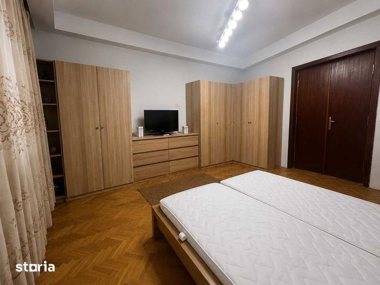 Apartament cu 3 camere semidecomandat în Colentina