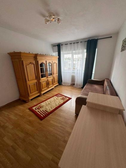Apartament cu 3 camere decomandat în Ultracentral