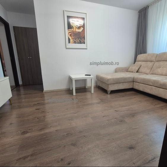 Apartament cu 3 camere semidecomandat, mobilat în Nerva Traian