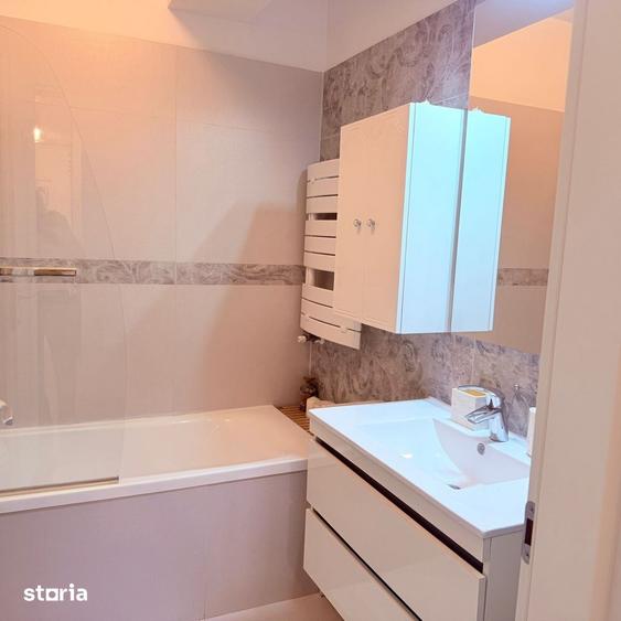 Apartament cu 2 camere semidecomandat, mobilat în Sud