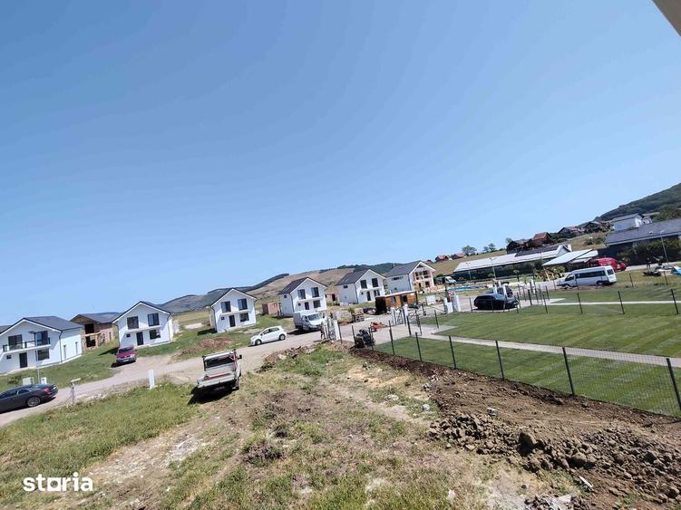 Casă cu 4 camere cu Teren 700 Mp în Sângeorgiu de Mureș