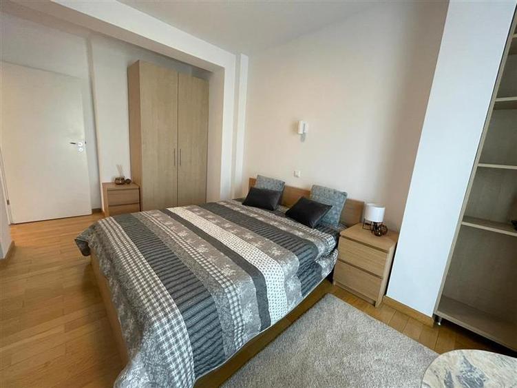 Apartament cu 5 camere decomandat în Floreasca