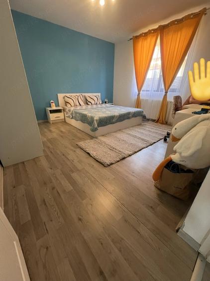 Casă cu Teren 440 Mp în Sânmihaiu Român