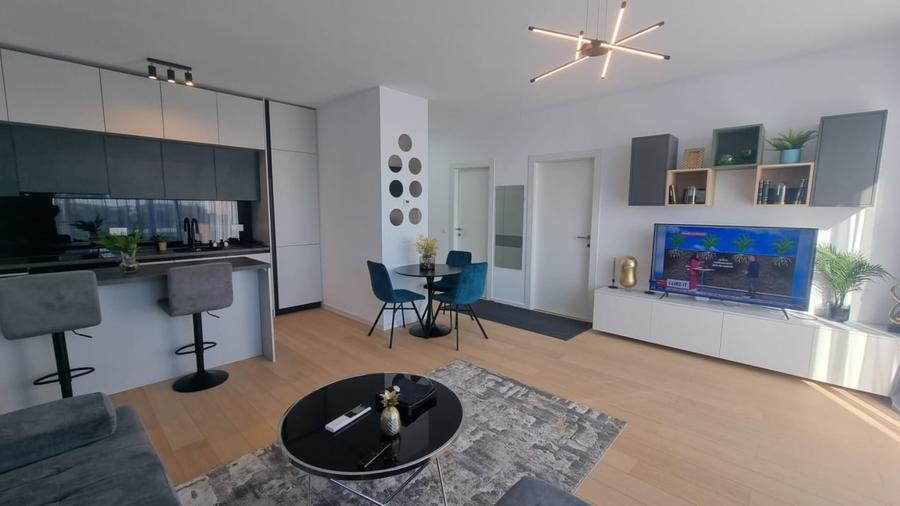 Apartament cu 2 camere decomandat în Băneasa