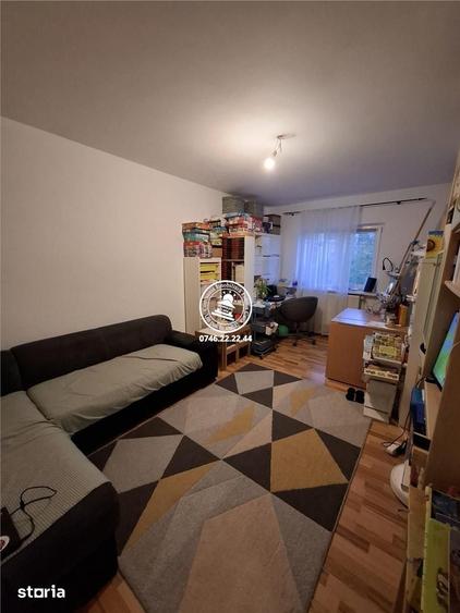 Apartament cu 3 camere decomandat în Dacia