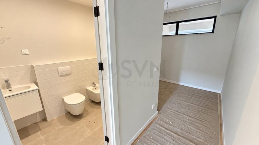 Apartament cu 5 camere decomandat în Băneasa