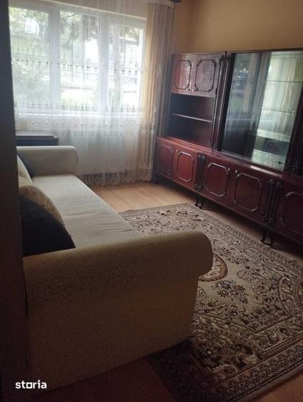 Apartament cu 3 camere decomandat în Plopilor