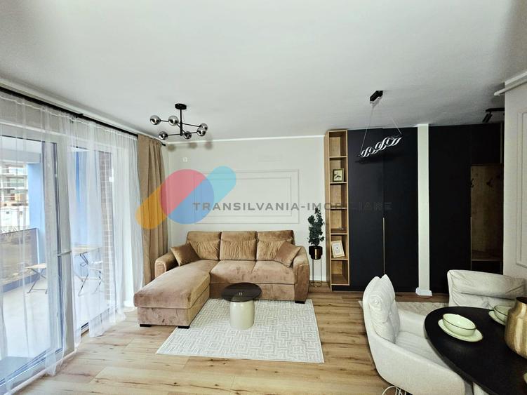 Apartament cu 3 camere semidecomandat în Florești