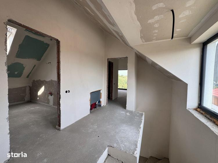 Casă cu 4 camere în Feleacu