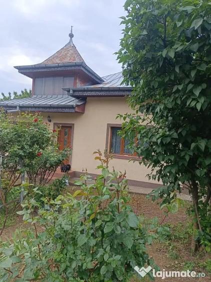 Casă cu 7 camere în Exterior Vest