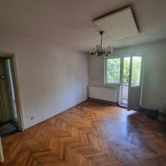Apartament cu 3 camerela etaj 1 zona Scriitorilor, bdul Alexandru Vlahuta, Braso - 1