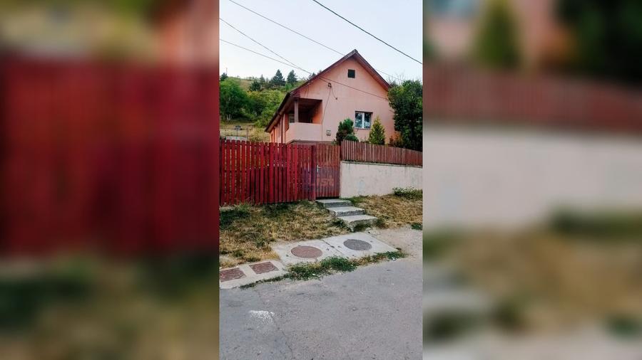 Casă cu 2 camere cu Teren 830 Mp în Suceagu
