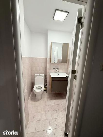 Apartament cu 3 camere decomandat în Apollo