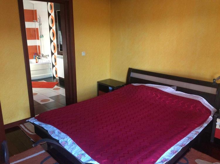 Casă cu 4 camere în Onești