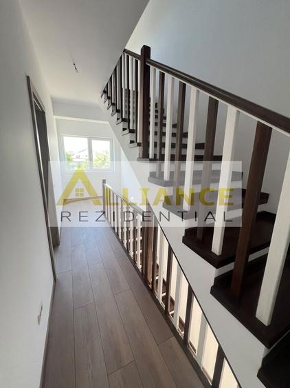 Duplex cu 4 camere cu Canalizare în Berceni