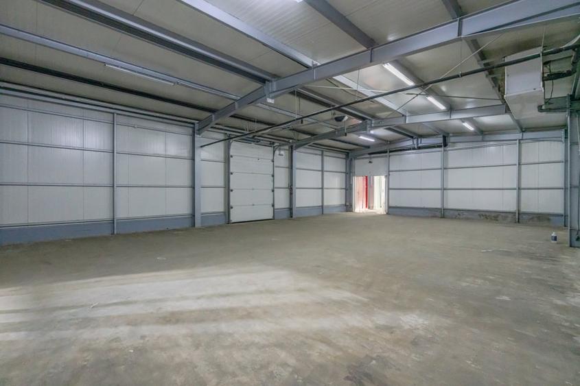 Spațiu industrial, de 870 mp, în Noua