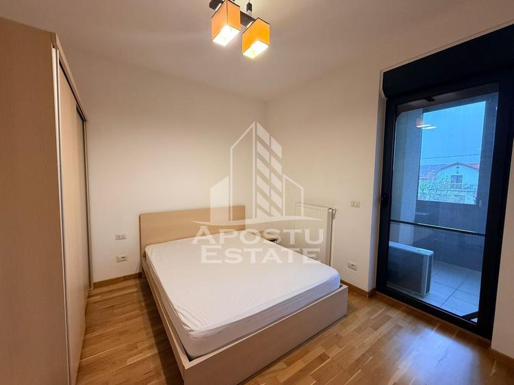 Apartament cu 3 camere decomandat, mobilat în Dumbrăvița
