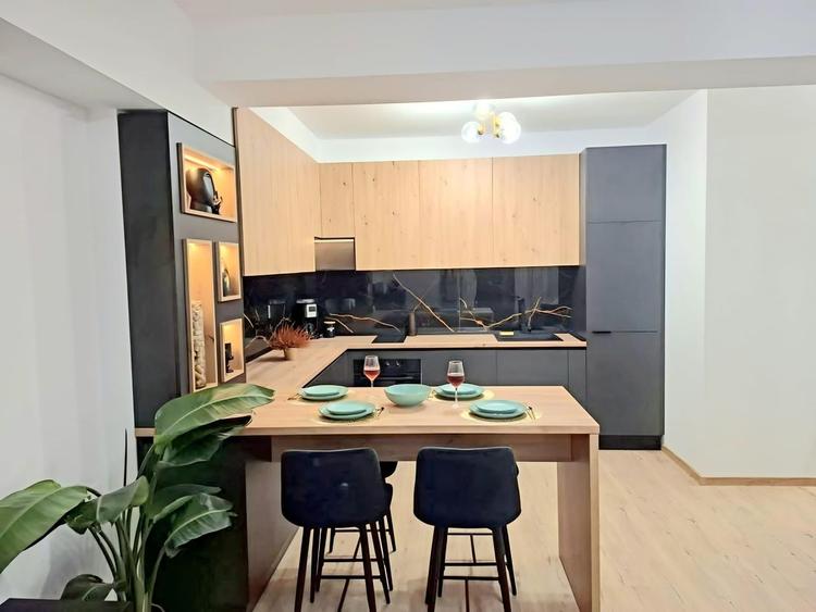 Apartament cu 2 camere decomandat, mobilat în Tomis Nord