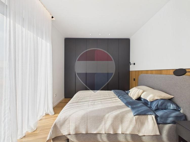 Duplex cu 4 camere cu Teren 202 Mp în Central