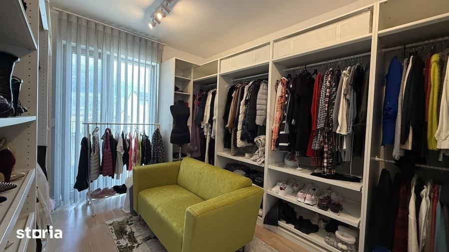 Apartament cu 4 camere în Central