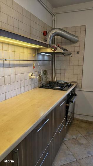 Apartament cu 4 camere decomandat în Giurgiului