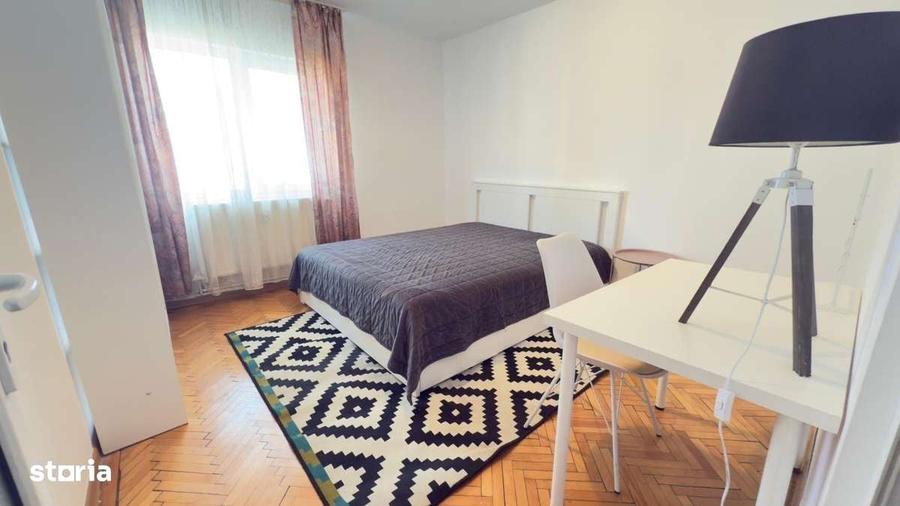 Apartament cu 3 camere în Piața Unirii
