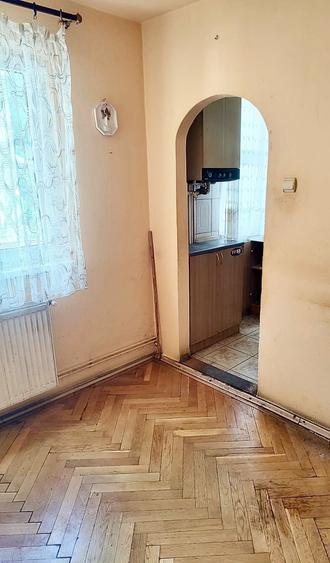 Apartament 4 camere, 69 mp, etaj 3/4, centrala proprie Medias, str. Paltinis - 6
