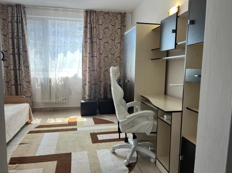 Garsonieră decomandată în Podu Roș