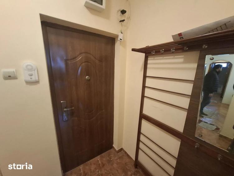 Apartament cu 2 camere semidecomandat în Tomis III
