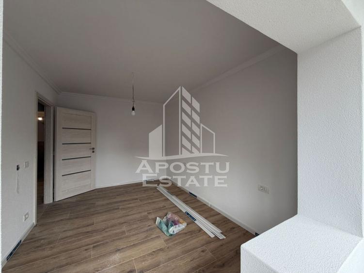 Apartament cu 3 camere decomandat în Dâmbovița