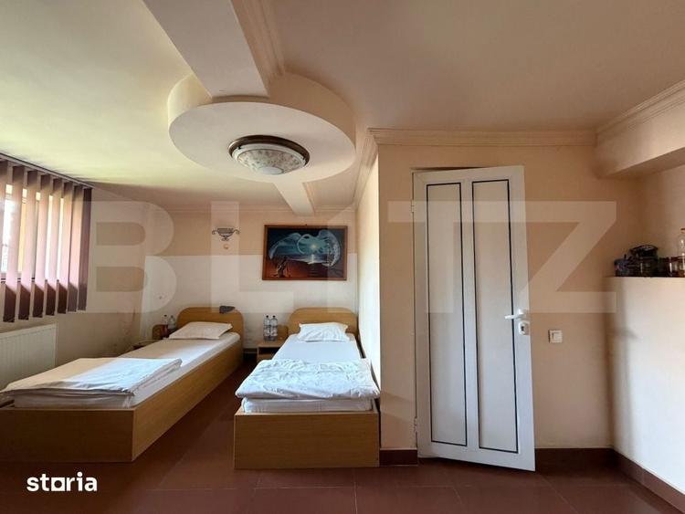 Casă cu 9 camere cu Teren 868 Mp în Micro 1