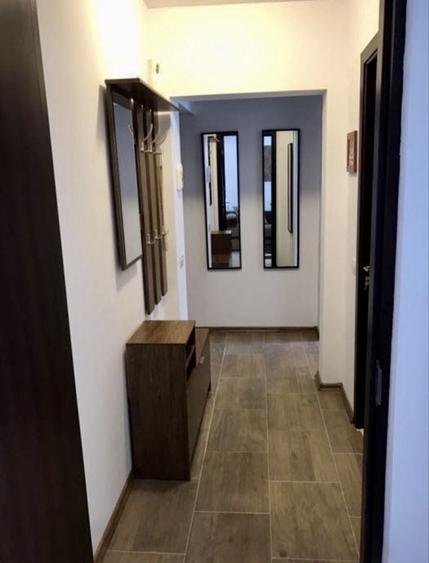 Apartament cu 3 camere semidecomandat în Tomis Nord