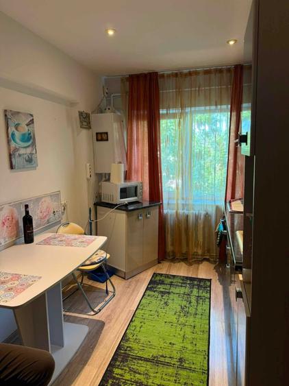 Apartament cu 2 camere decomandat în Gară