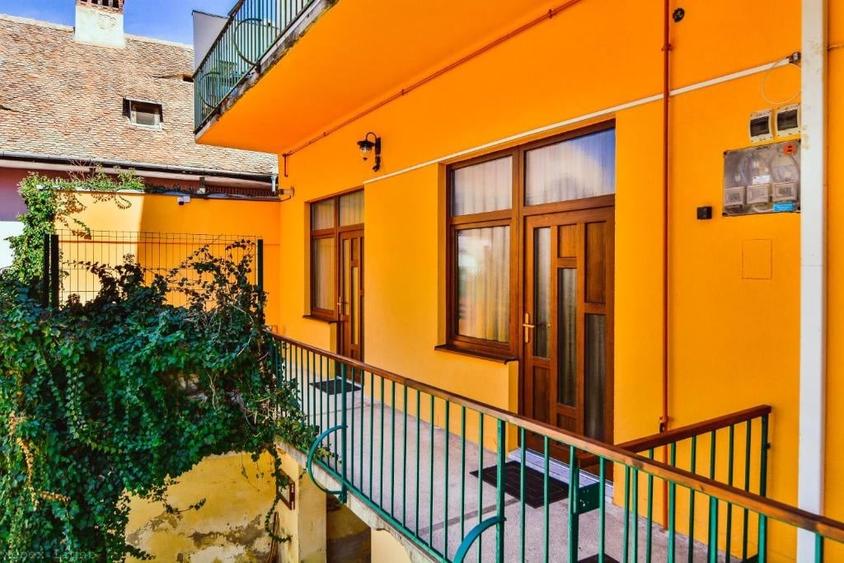 Apartament cu 2 camere, mobilat în Ultracentral