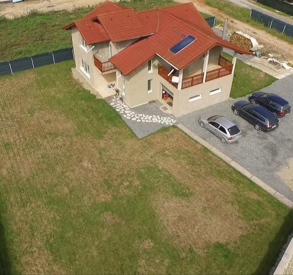 Casă cu 4 camere în Central