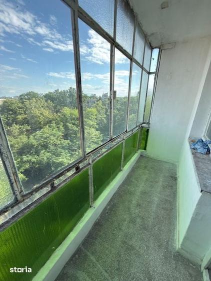 Apartament cu 3 camere semidecomandat în Andrei Mureșanu
