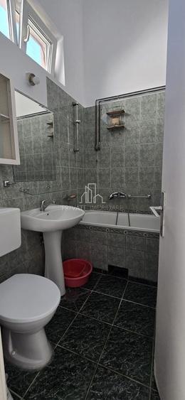 Casă individuală cu 5 camere cu Canalizare în 7 Noiembrie