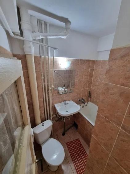 Apartament cu 2 camere semidecomandat în Ultracentral