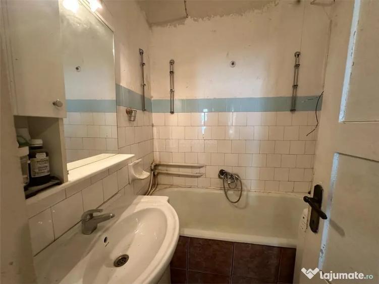Apartament cu 3 camere decomandat în Luncă