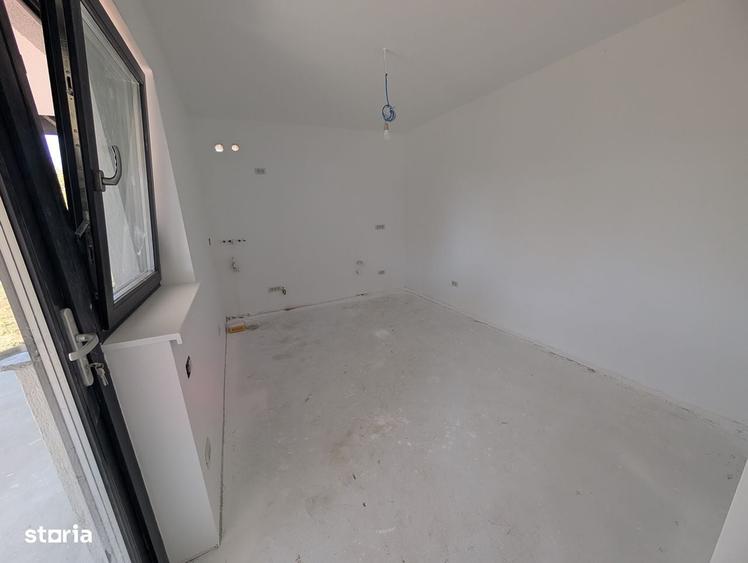 Casă cu 4 camere cu Teren 350 Mp în Miroslava