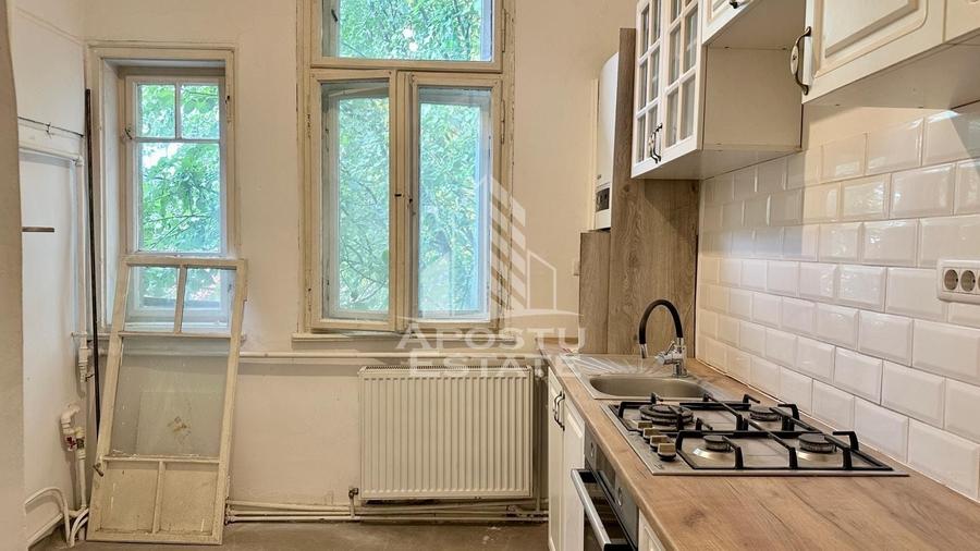 Apartament cu 2 camere decomandat, mobilat în Elisabetin