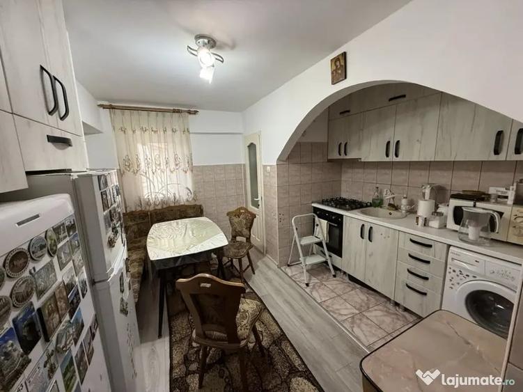 Apartament cu 3 camere decomandat în Ultracentral