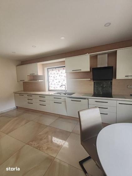 Casă cu 4 camere cu Teren 900 Mp în Valea Borcutului