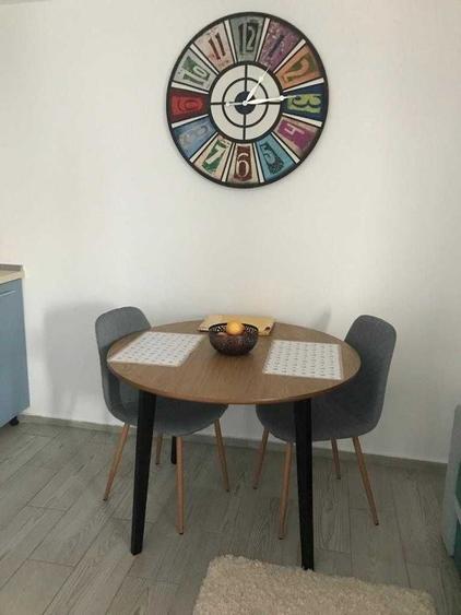 Apartament cu 2 camere decomandat în Universitate