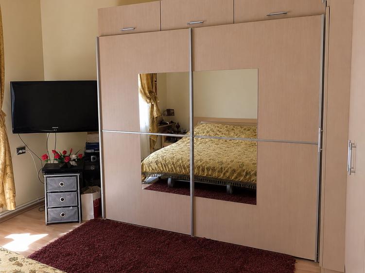 Apartament cu 2 camere semidecomandat, mobilat în Calea Victoriei