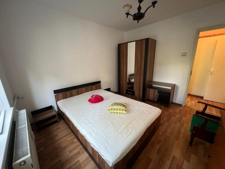 Apartament cu 2 camere semidecomandat în Olteniței