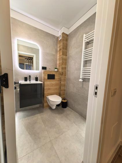Apartament cu 2 camere semidecomandat în Militari