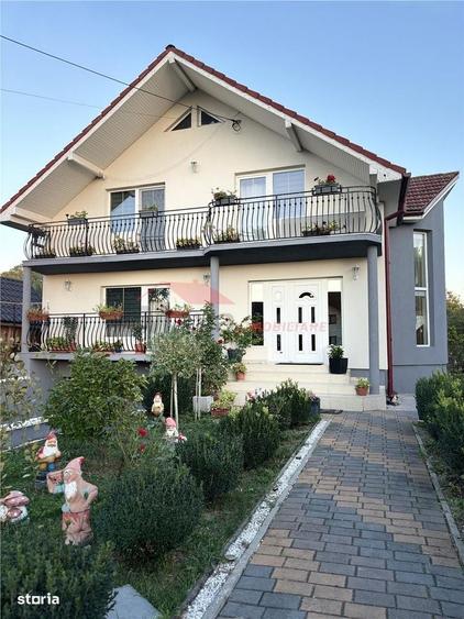 Casă cu 4 camere în Cociu
